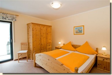 Lenartz-Beth - FeWo  Goldgrübchen - Schlafzimmer mit Balkonzugang